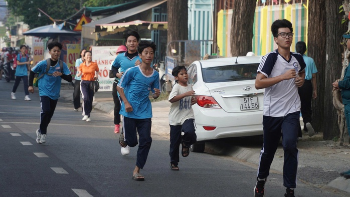 Hơn 600 học sinh, sinh viên xã Hóc Môn 