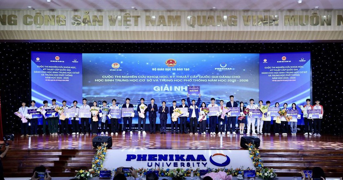 The Department of Education and Training investigates allegations of plagiarism in a scientific and technological research competition.