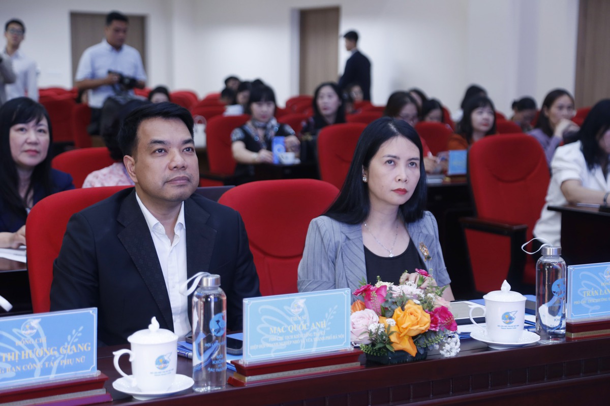 Fornire alle imprenditrici conoscenze legali - Foto 1. Trang bị kiến thức pháp lý cho phụ nữ khởi nghiệp- Ảnh 1.
