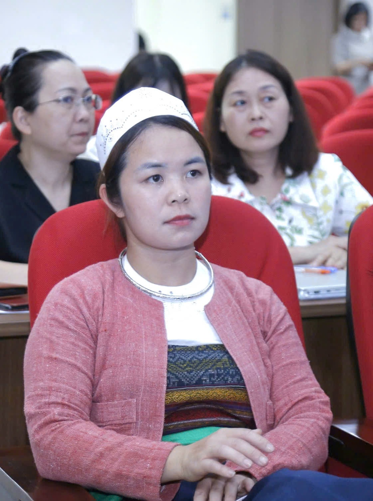 Fornire alle imprenditrici conoscenze legali - Foto 6. Trang bị kiến thức pháp lý cho phụ nữ khởi nghiệp- Ảnh 6.