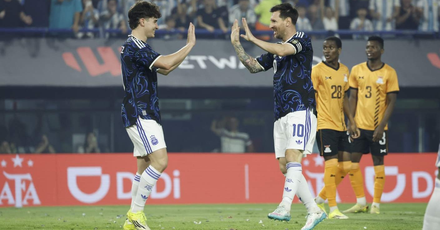 メッシが輝き、アルゼンチンが試合に勝利（5つ星）。