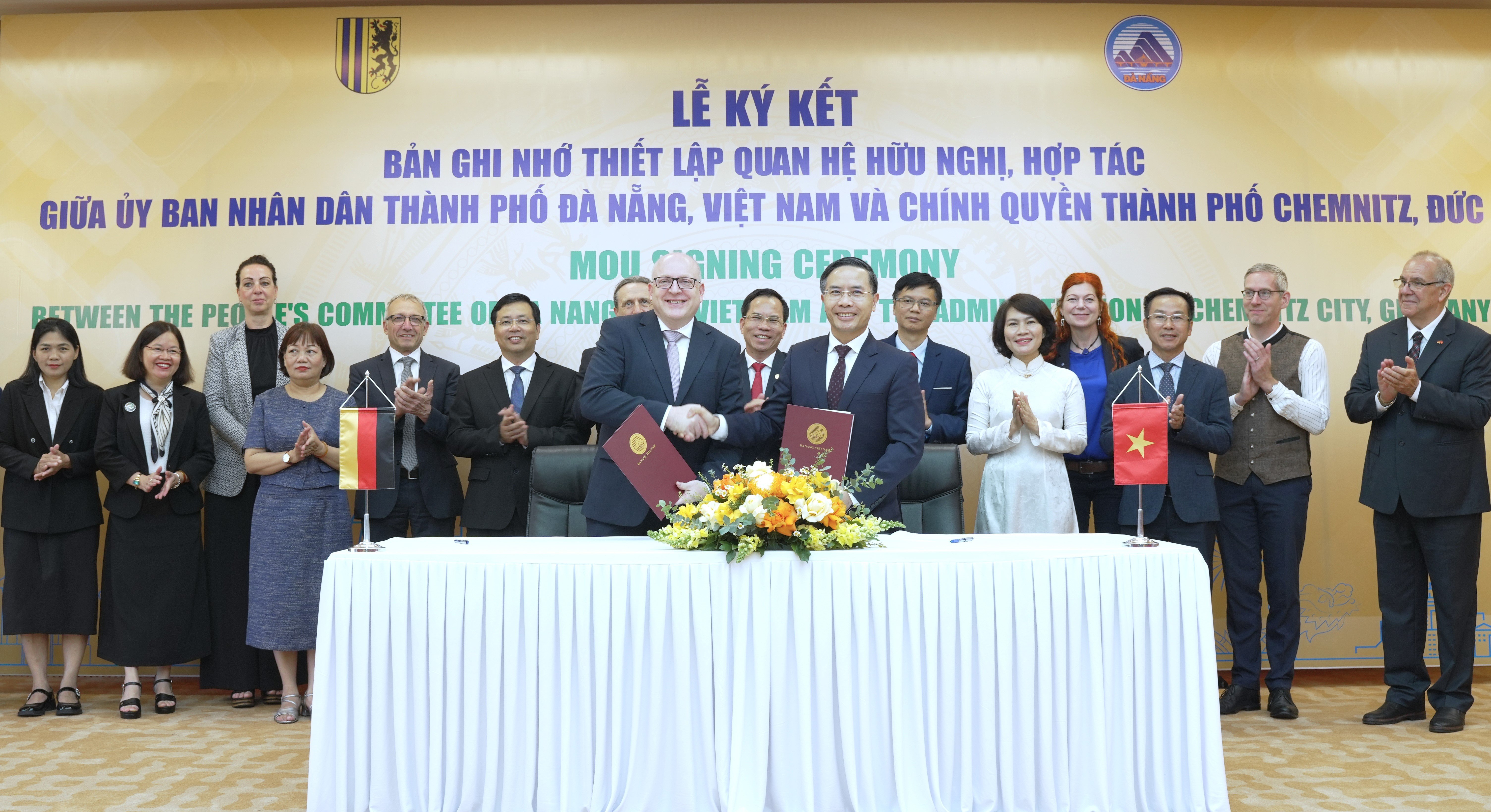 Ký kết bản ghi nhớ