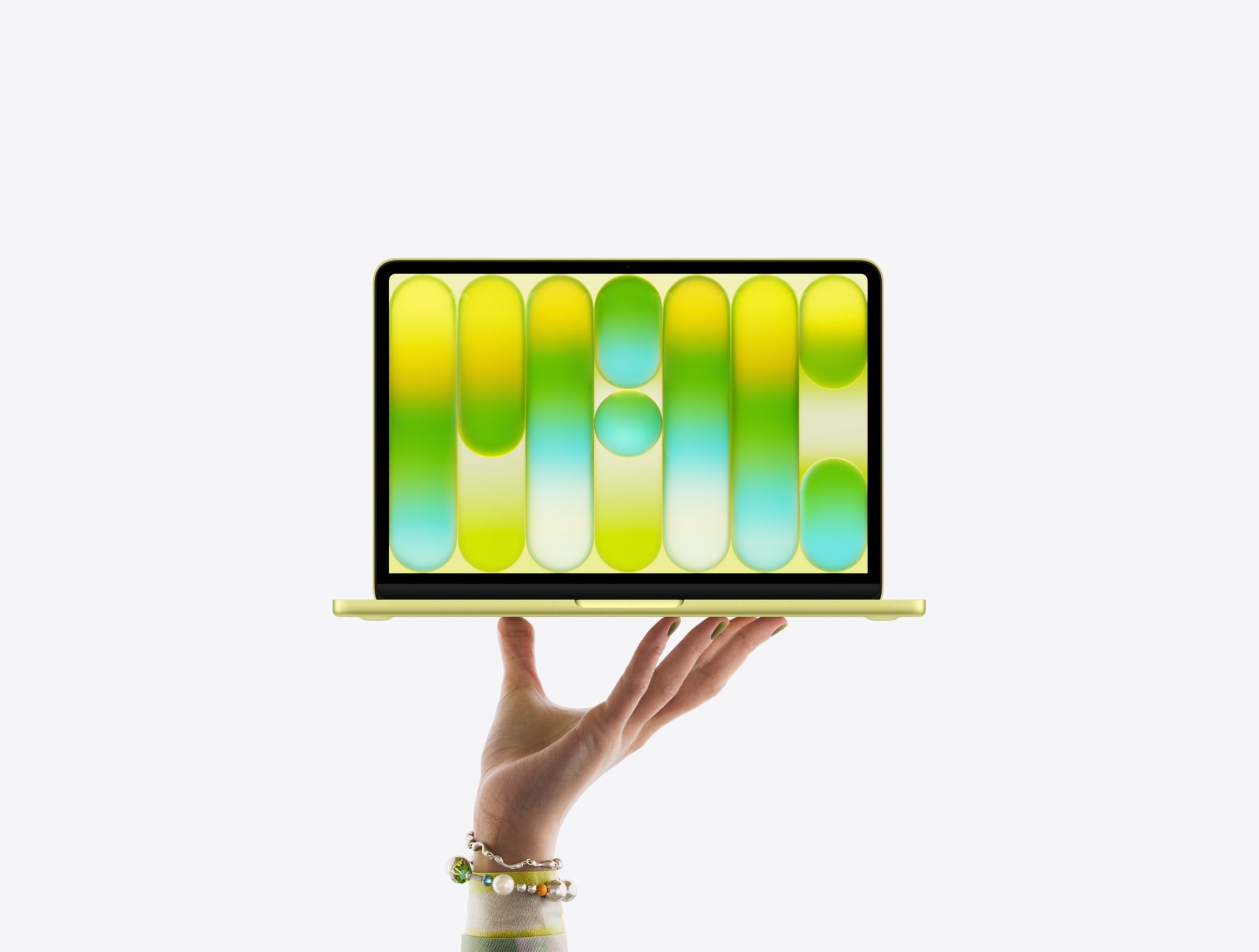 MacBook Neoは、淡いピンクから鮮やかなシトラスイエローまで、多彩な