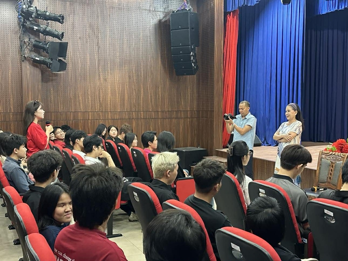 VTV thực hiện phim chân dung NSND Kim Xuân - Ảnh 5.