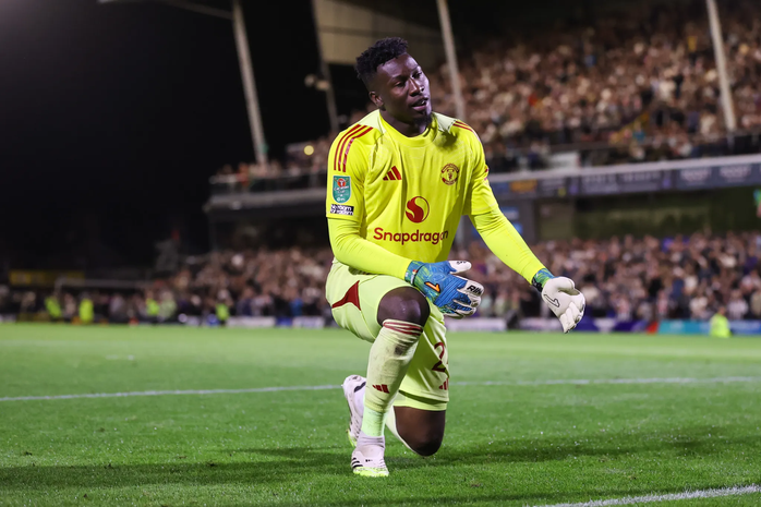 Thủ môn Onana lại “báo hại” Man Utd - Ảnh 1.