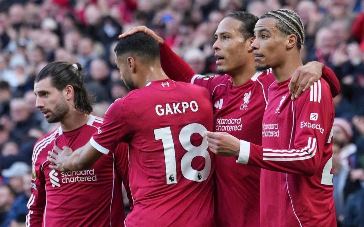リバプールFC チャンピオンズウォッチ 2024-2025 リバプールFC チャンピオンズウォッチ 2024-2025 - メルカリ