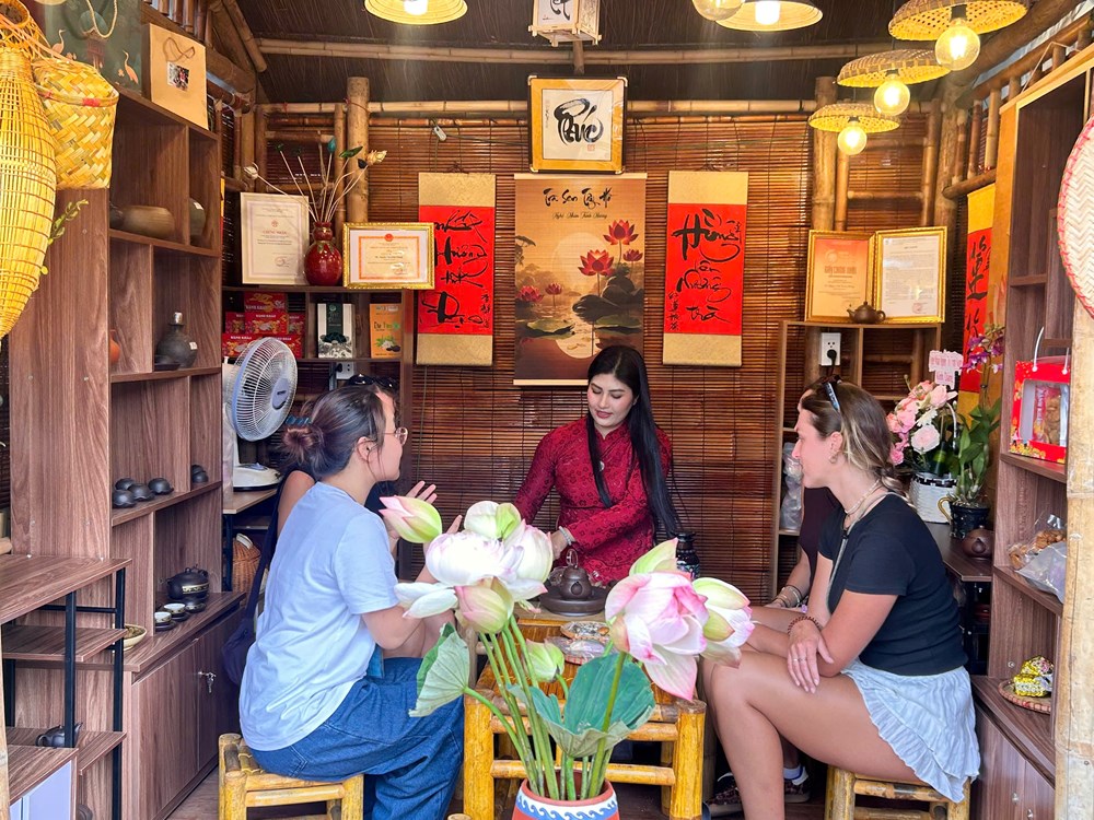 Spre Hanoi-kultur gjennom lotus-te - bilde 3