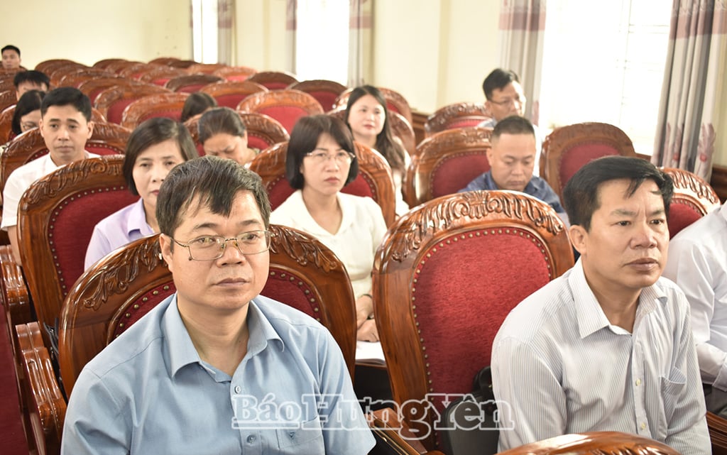 An der Konferenz nahmen Vertreter von 34 Einheiten der Vietnamesischen Vaterländischen Front auf Gemeinde- und Bezirksebene teil, die dem Cluster Nummer 3 angehören.