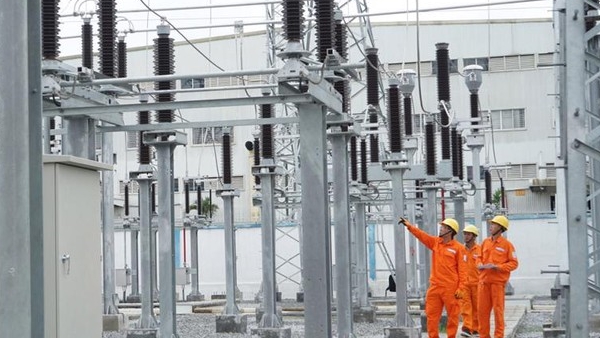 Het Ministerie van Industrie en Handel moedigt aan om elektrische voertuigen buiten de spitsuren op 