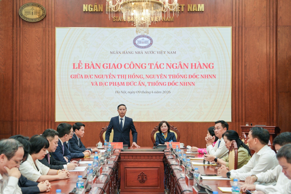 La Banque d'État du Vietnam a organisé une cérémonie de passation de pouvoir pour ses activités bancaires. NHNN tổ chức Lễ bàn giao công tác ngân hàng