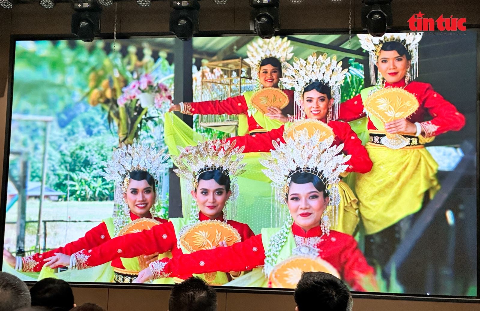 Promuovere la cultura e la cucina malese presso il pubblico vietnamita. Chú thích ảnh