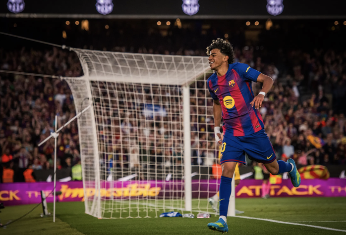 Barcelona đại thắng derby Catalan, áp sát ngôi vô địch La Liga - Ảnh 4.