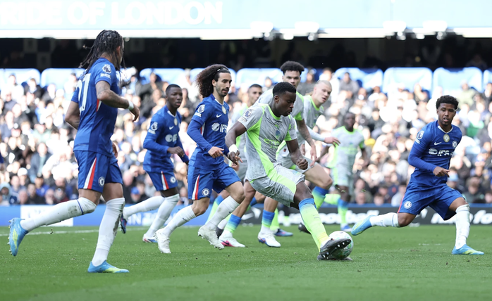 Man City đại thắng Chelsea, thổi bùng cuộc đua vô địch - Ảnh 4.