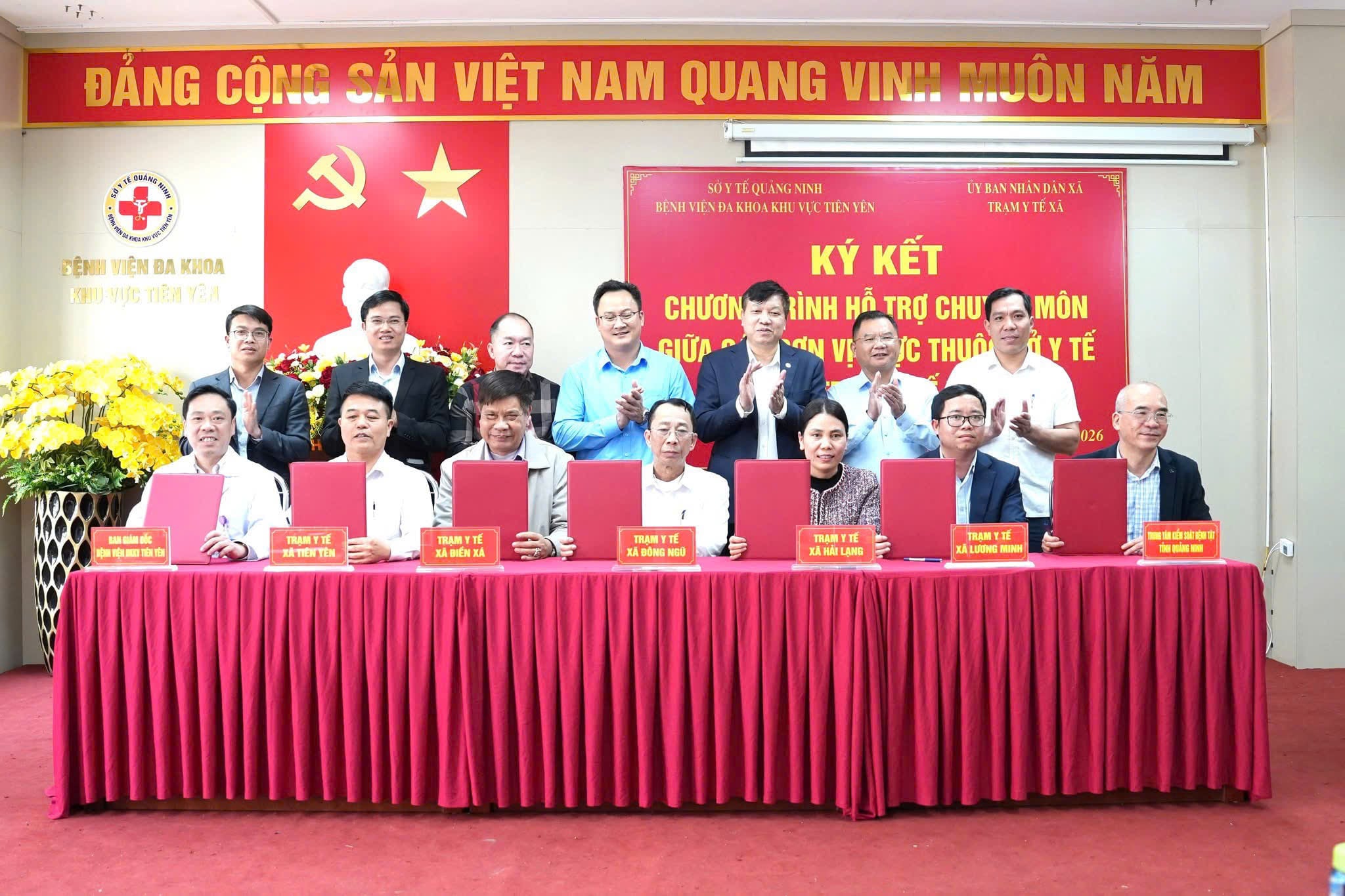 Quảng Ninh quyết tháo gỡ ‘điểm nghẽn’ cho y tế cơ sở- Ảnh 2.