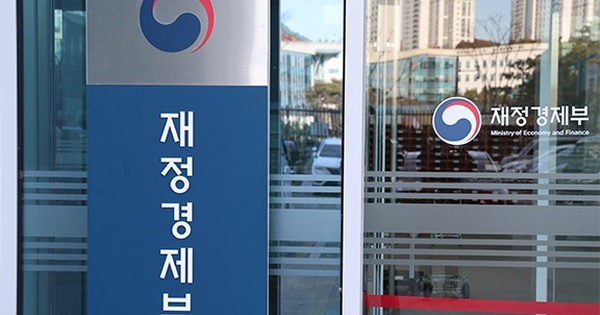 한국은 개발도상국의 인공지능(AI) 확대를 위해 20억 달러를 지원하고 있습니다.