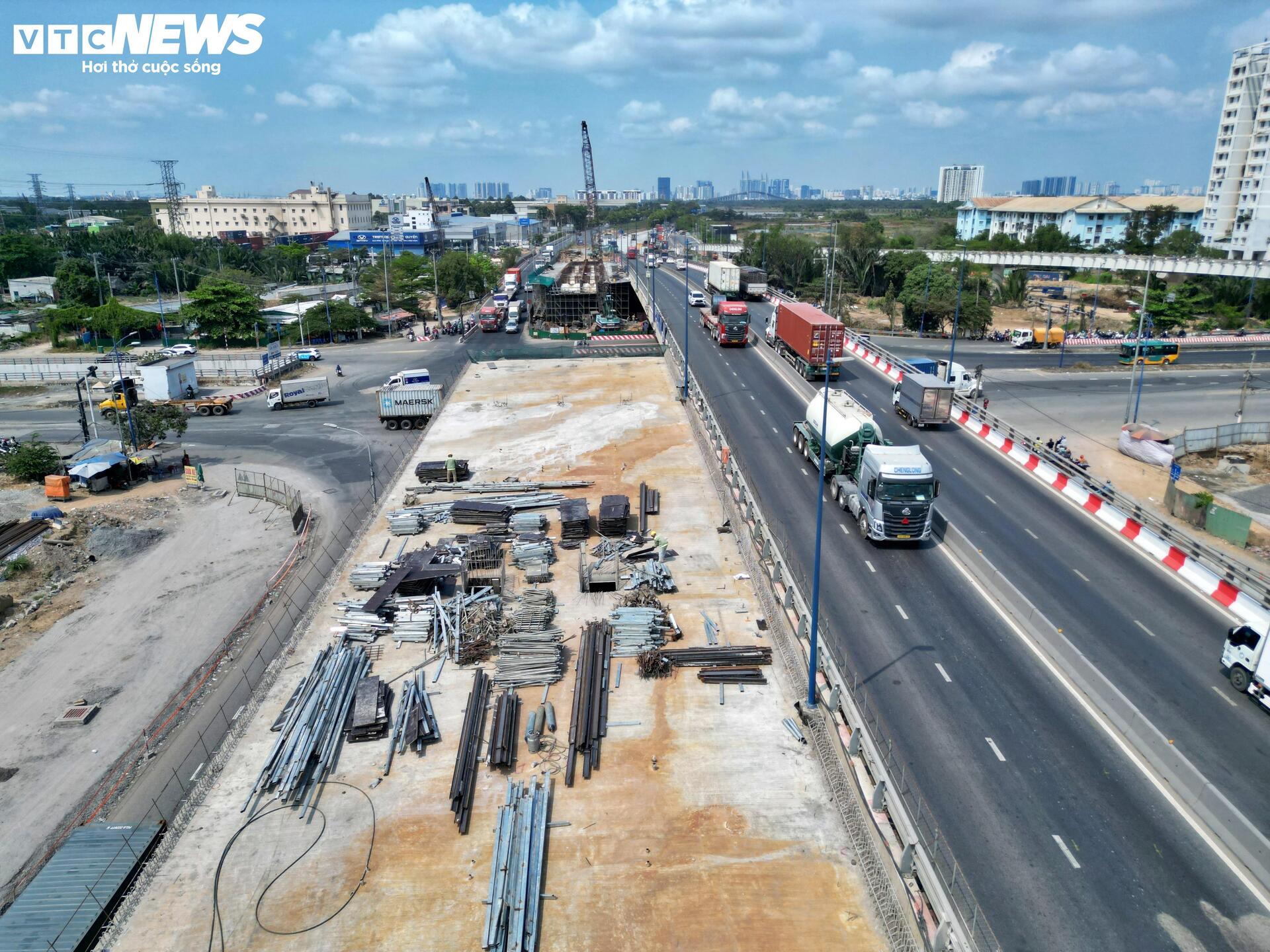 Qual è lo stato attuale del progetto di interscambio a quattro livelli a Ho Chi Minh City? - 4