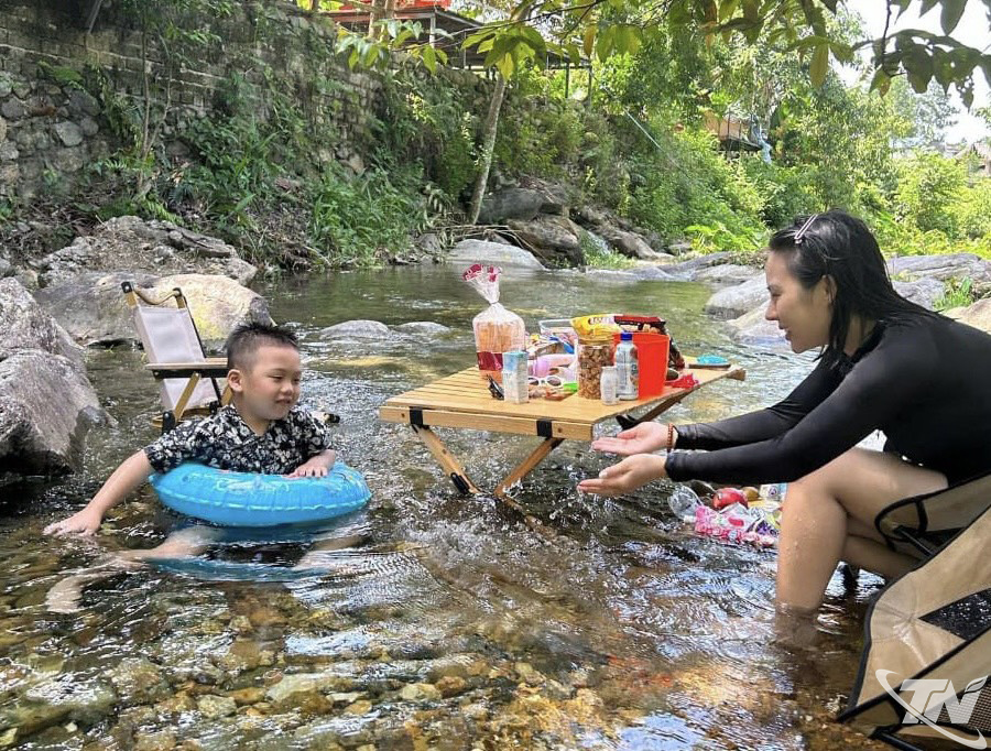 น้ำใสเย็นสบายช่วยคลายความร้อนในฤดูร้อน นำความสงบสุขมาสู่จิตใจ
