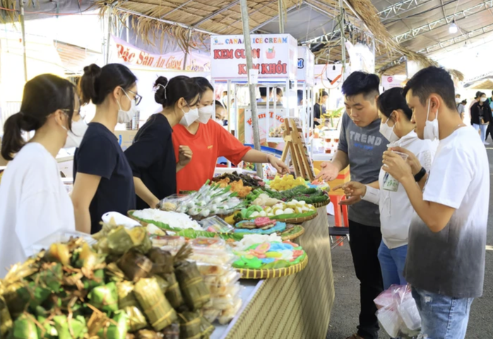 Hé lộ điểm mới gây chú ý tại Lễ hội Bánh dân gian Nam bộ được tổ chức tại Cần Thơ - Ảnh 3.