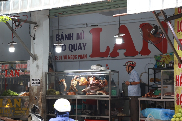 Đà Nẵng siết an toàn thực phẩm quán vỉa hè, chợ đêm - Ảnh 3.