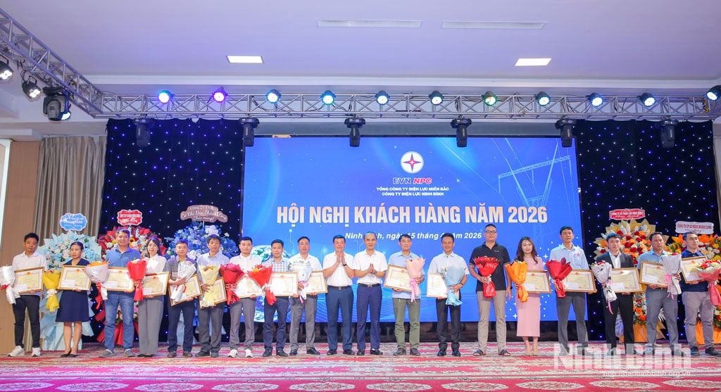 Công ty Điện lực Ninh Bình tổ chức Hội nghị khách hàng năm 2026
