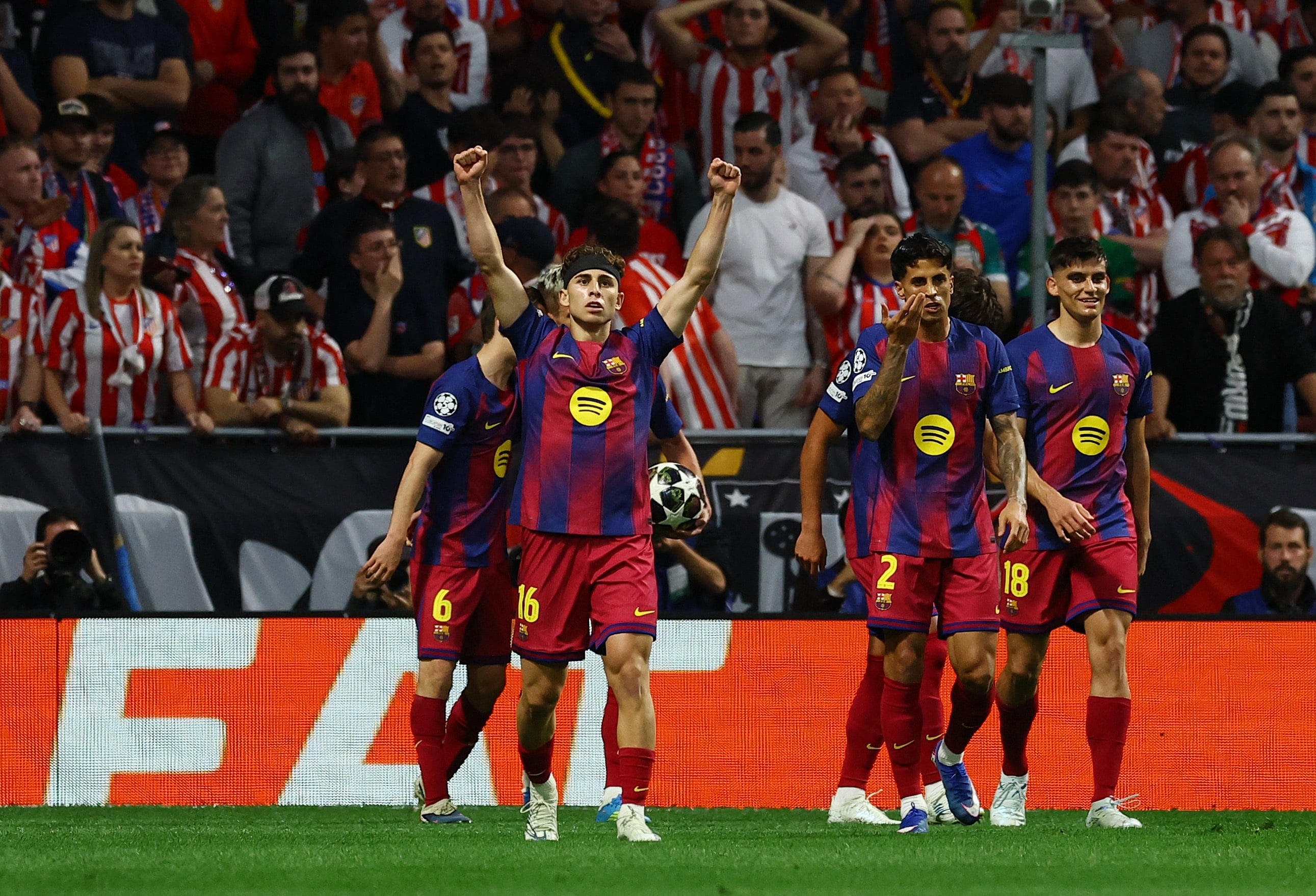 Toni Kroos, Barcelona (bild 1) Toni Kroos, Barcelona anh 1