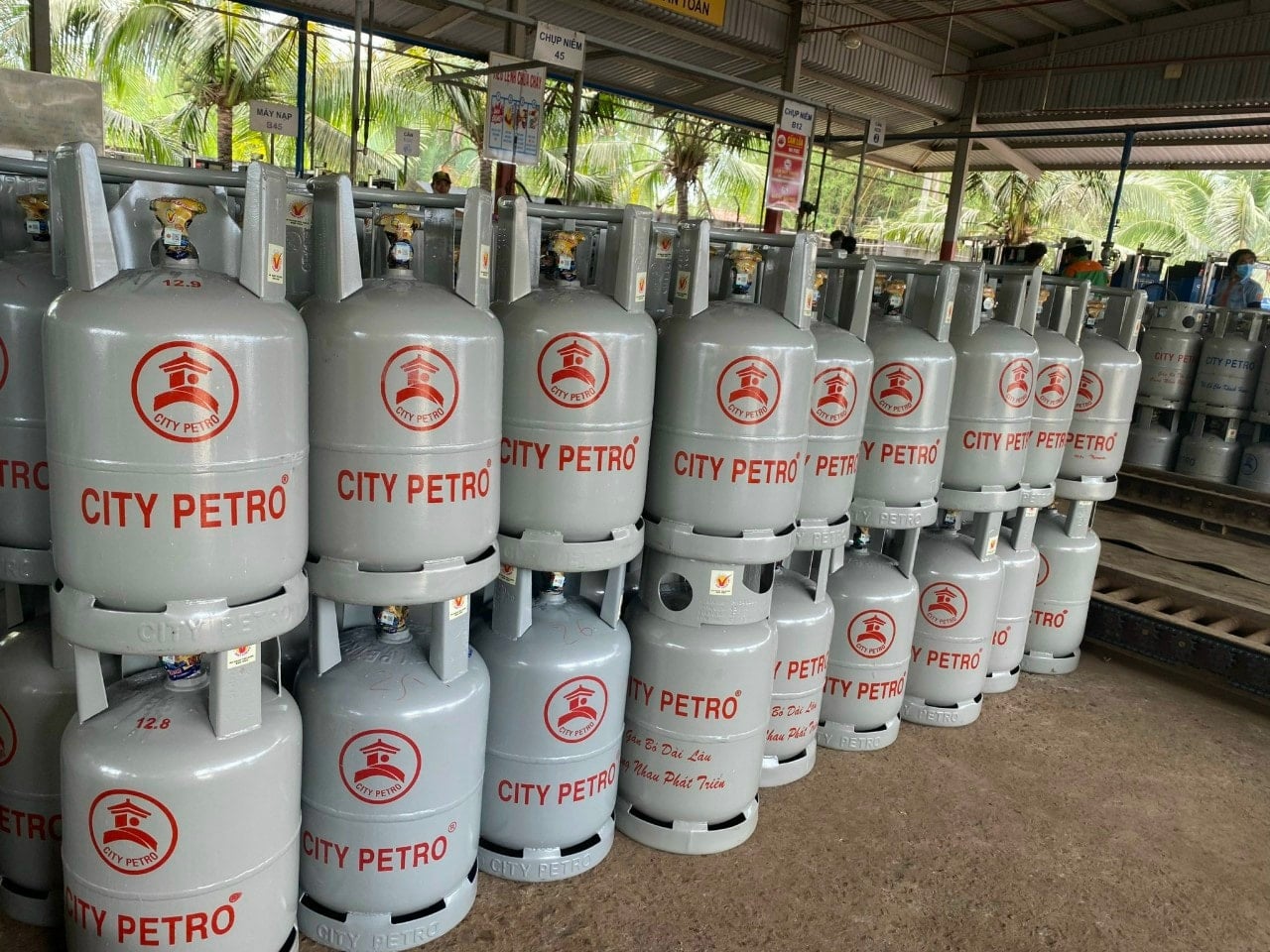 Giá gas hôm nay 16/4: Miền Bắc giảm, Miền Trung và Nam ổn định