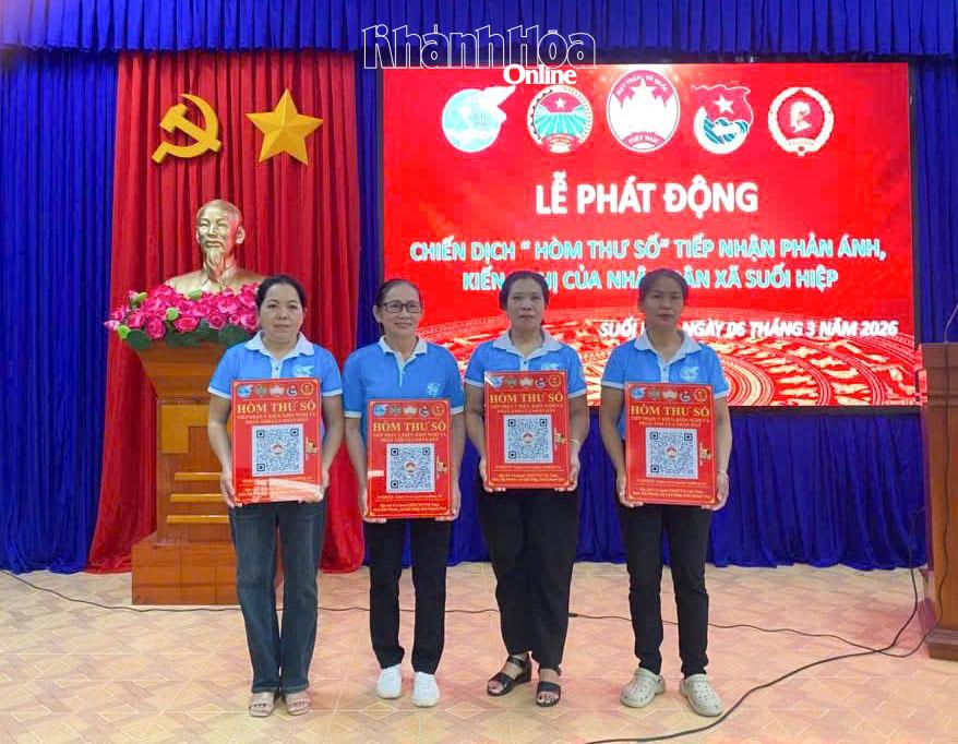 Digital mailbox launched in Suoi Hiep commune.