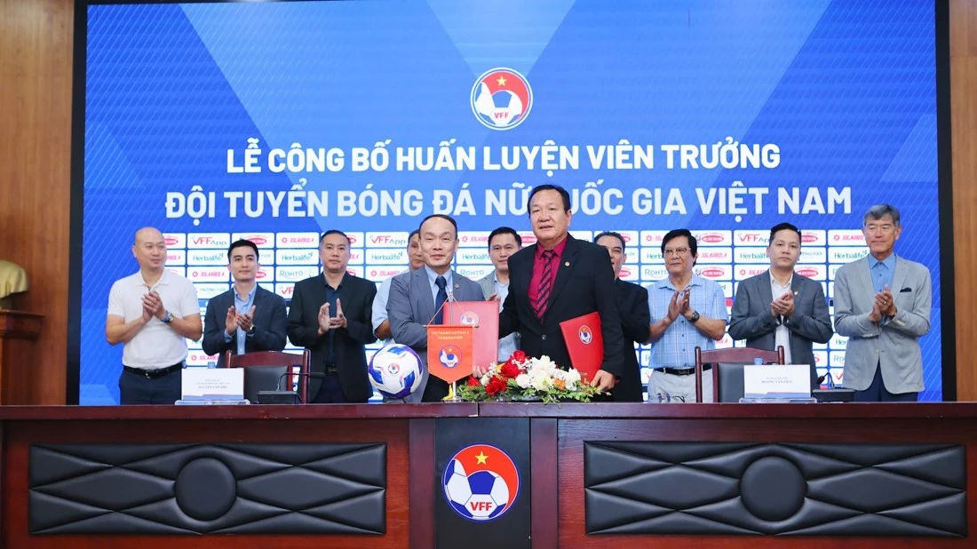 โค้ชหวง วัน ฟุก จะรับหน้าที่คุมทีมฟุตบอลหญิงทีมชาติเวียดนามตั้งแต่วันที่ 1 พฤษภาคม 2569 เป็นต้นไป