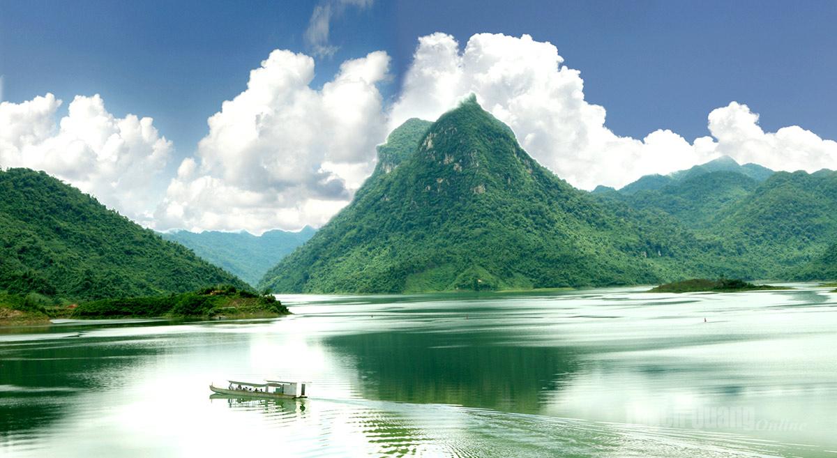 Pac Ta Mountain, Na Hang kommun.