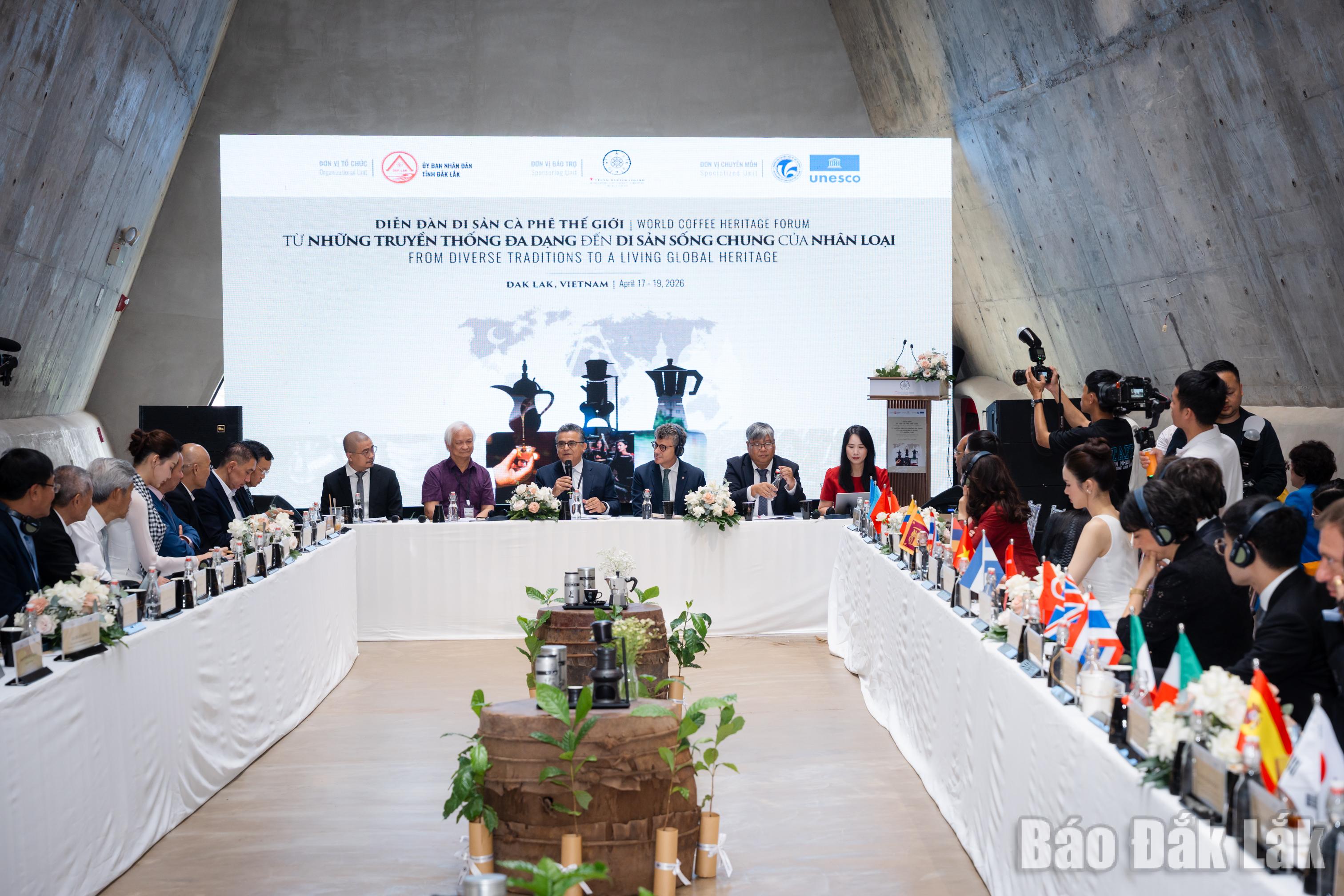 O Fórum Mundial do Patrimônio do Café em Buon Ma Thuot reuniu líderes e organizações internacionais.