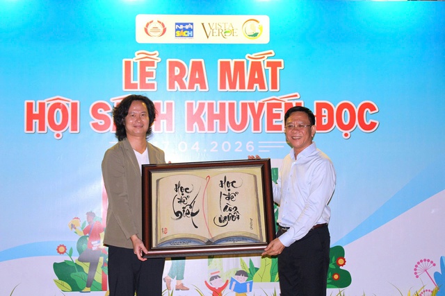 TP.HCM thí điểm mô hình hội sách khuyến đọc tại chung cư- Ảnh 1.