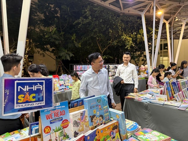TP.HCM thí điểm mô hình hội sách khuyến đọc tại chung cư- Ảnh 2.