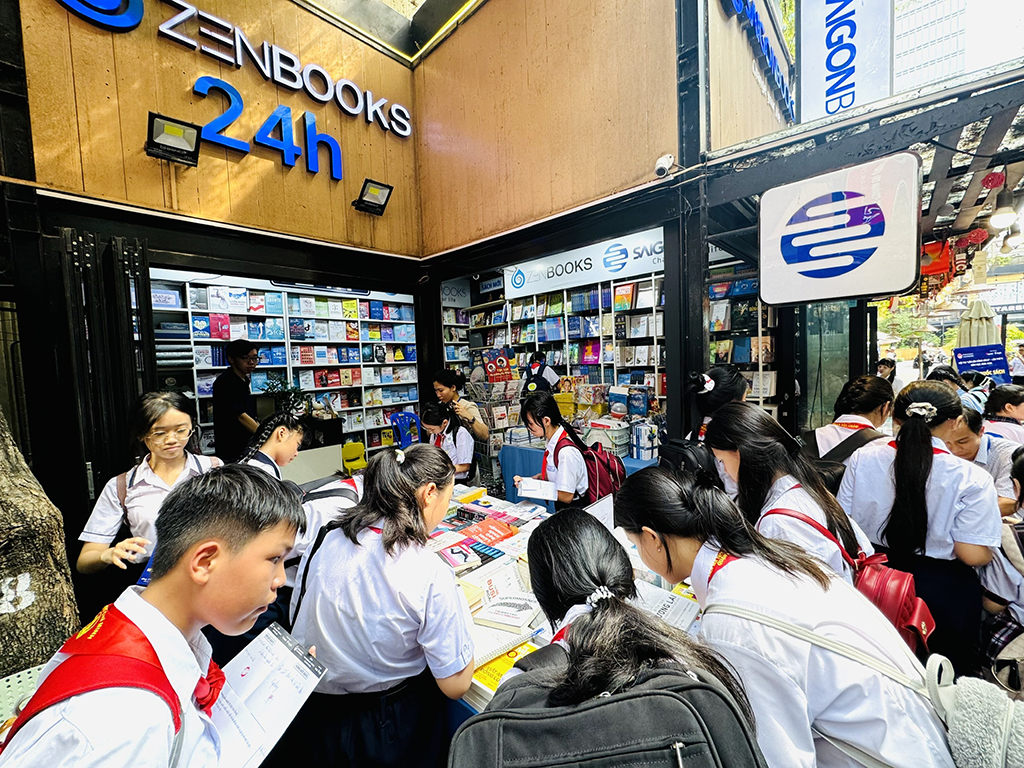 Ngành xuất bản được đặt đúng vị trí trang trọng- Ảnh 2.
