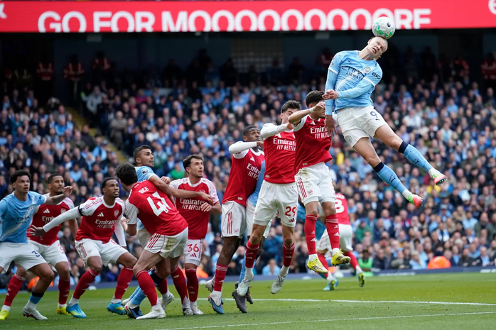 Cơ hội vô địch của Arsenal bị đe dọa - Ảnh 1.