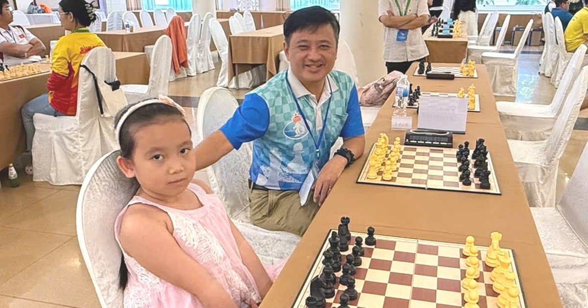 8歳の少女、世界チェス選手権で金メダルの快挙