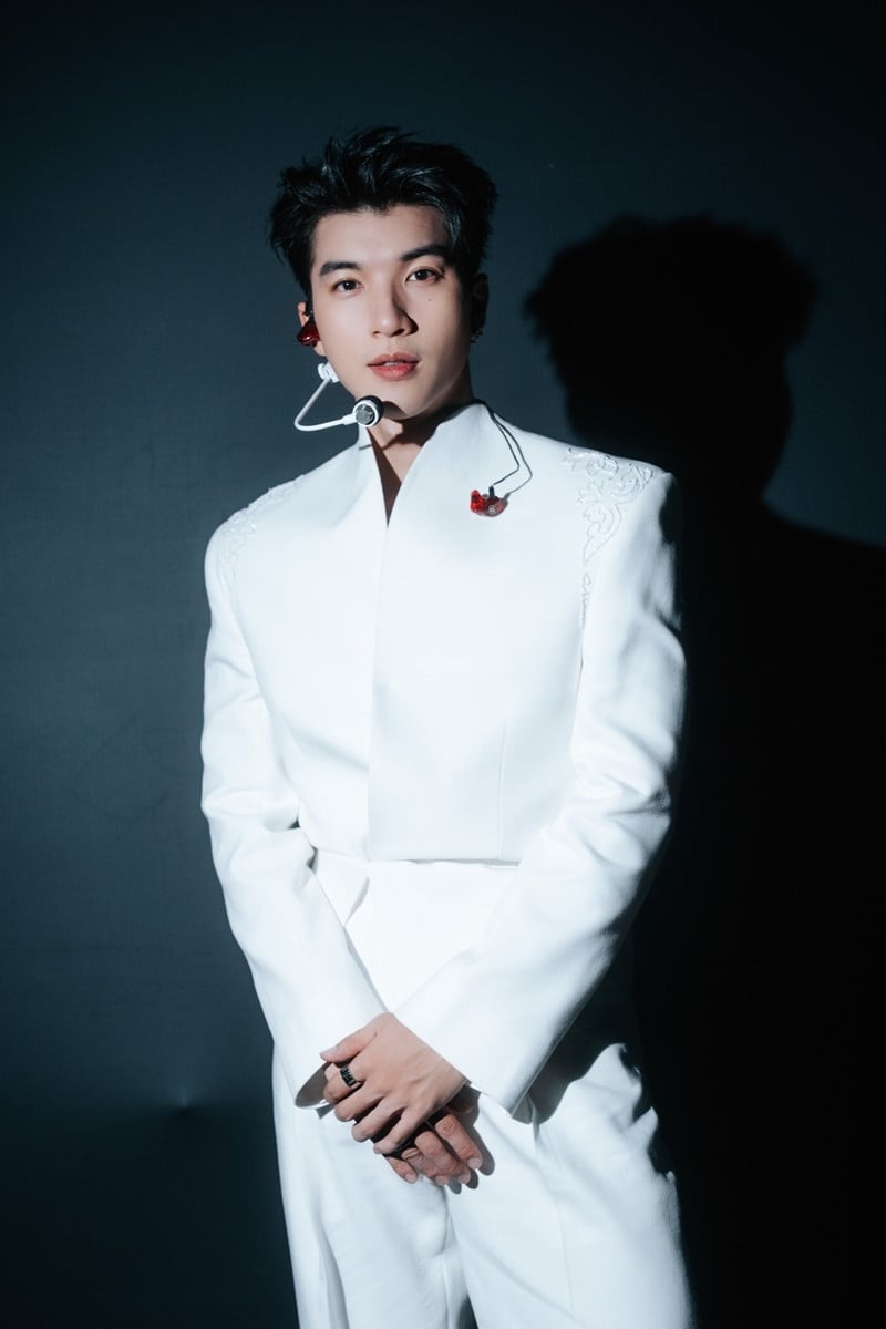 https://static-images.vnncdn.net/vps_images_publish/000001/000003/2026/4/21/hieuthuhai-2-2377.jpg