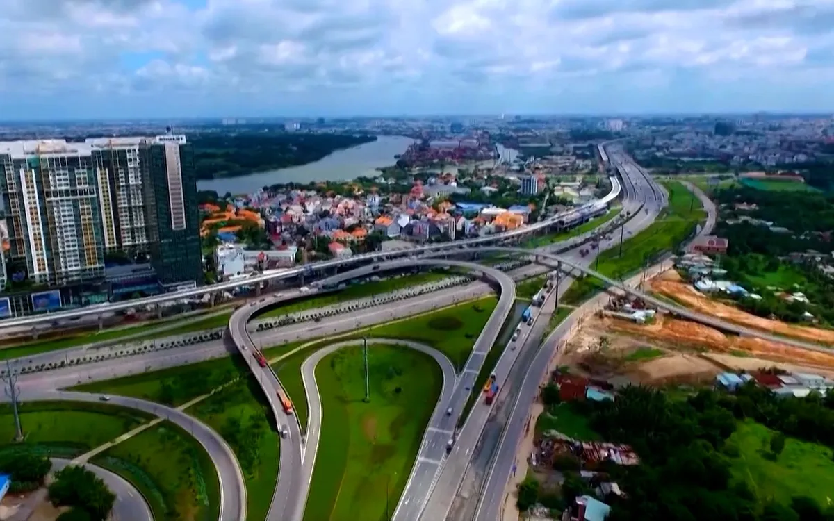 Ho Či Minovo Město navrhuje plán na rozvoj neobsazených oblastí s „nejlepšími pozemky“. TP Hồ Chí Minh đề xuất phương án khai thác các khu ‘đất vàng’ đang để trống
