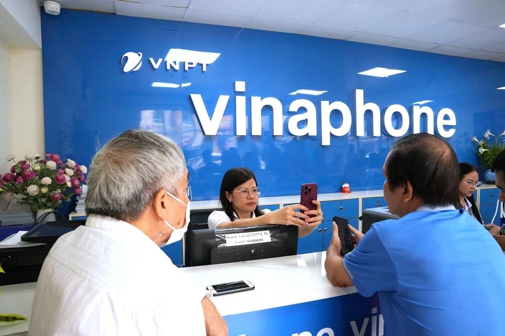 VNPT Thanh Hoa ให้ความช่วยเหลือลูกค้าในการตรวจสอบข้อมูลผู้สมัครใช้บริการ