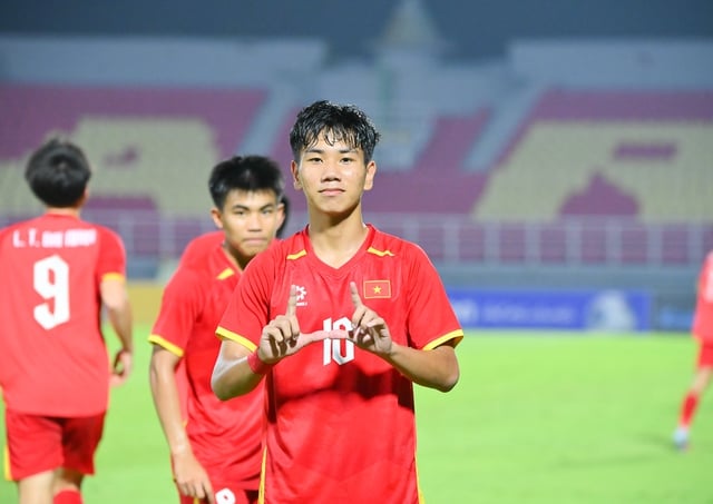 Bola sepak belia Vietnam telah menjadi mimpi ngeri bagi Australia - Foto 1. Bóng đá trẻ Việt Nam trở thành ác mộng với Úc- Ảnh 1.