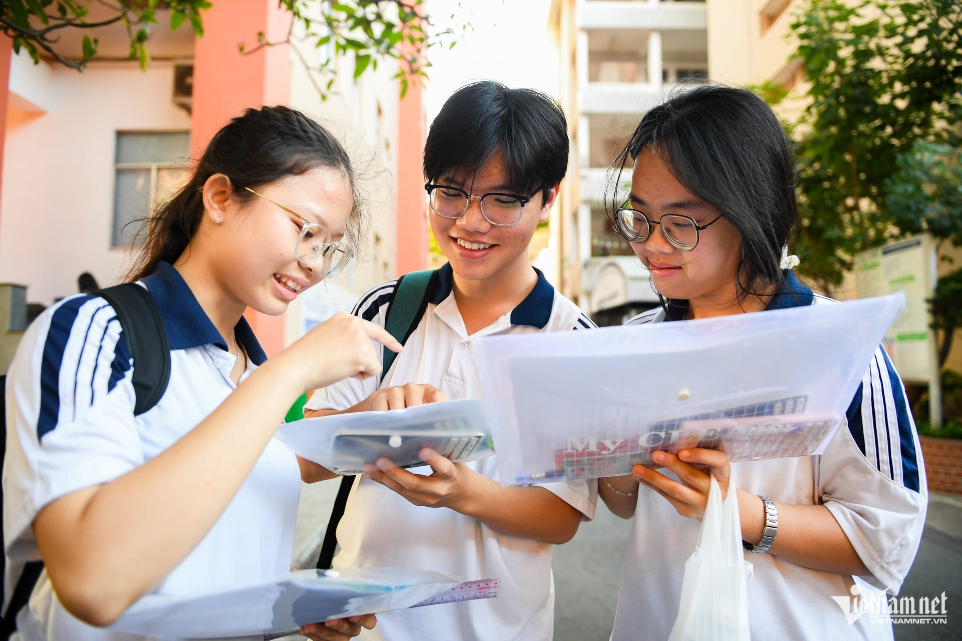 W-thi Ho Chi Minh City penilaian kecekapan Nguyen Hue_ 2.jpg