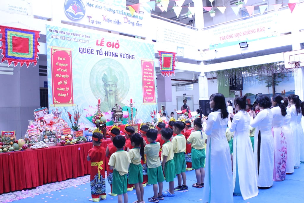 Bồi đắp lòng yêu nước cho học trò từ những điều bình dị - Ảnh 6.