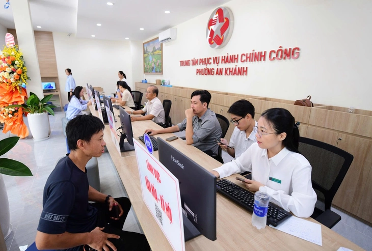 công chức - Ảnh 1.