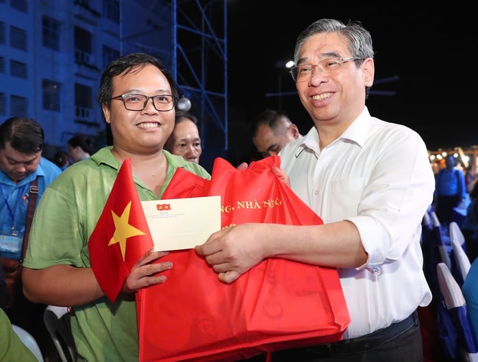La Federación Laboral de Ciudad Ho Chi Minh inaugura oficialmente el Mes del Trabajador 2026 - Foto 6.