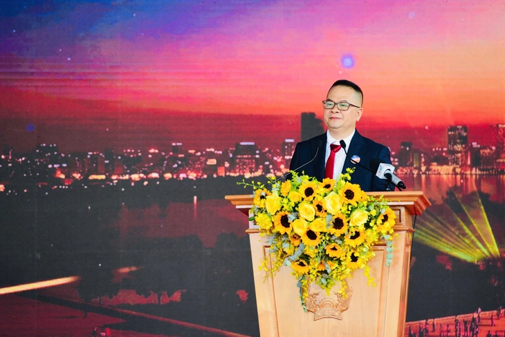 TP.HCM khởi công 4 dự án lớn, trao quyết định đầu tư siêu cảng Cần Giờ - Ảnh 9.