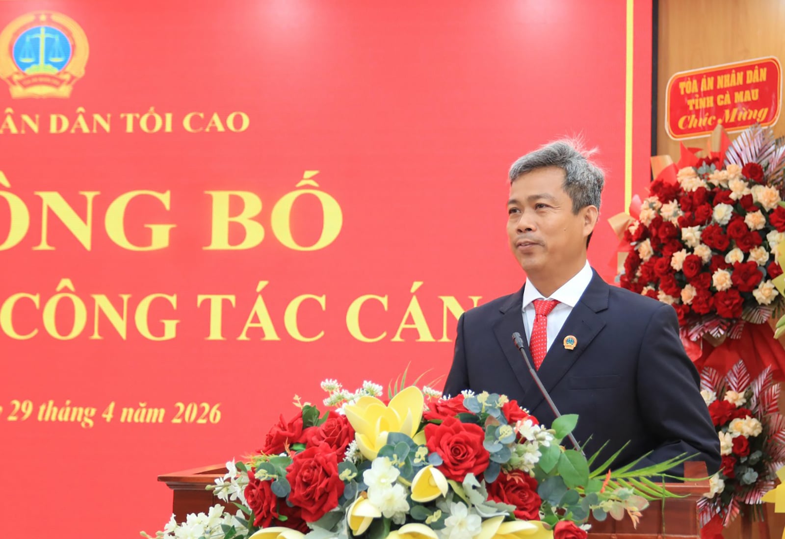 Ông Thái Rết giữ chức Chánh án Tòa án nhân dân tỉnh An Giang Chánh án Toà án nhân dân tỉnh An Giang Thái Rết phát biểu nhận nhiệm vụ