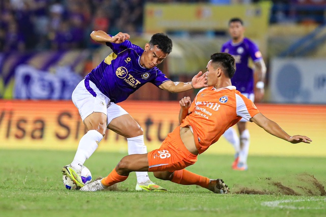 Những đội phán quyết cuộc đua trụ hạng V-League: Bất ngờ có... HAGL- Ảnh 2.
