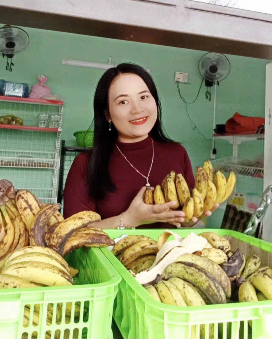 Paní Ho Thi Nguon usiluje o to, aby se na širší trh dostaly čisté zemědělské produkty etnické menšiny Pa Ko - Foto: K.S