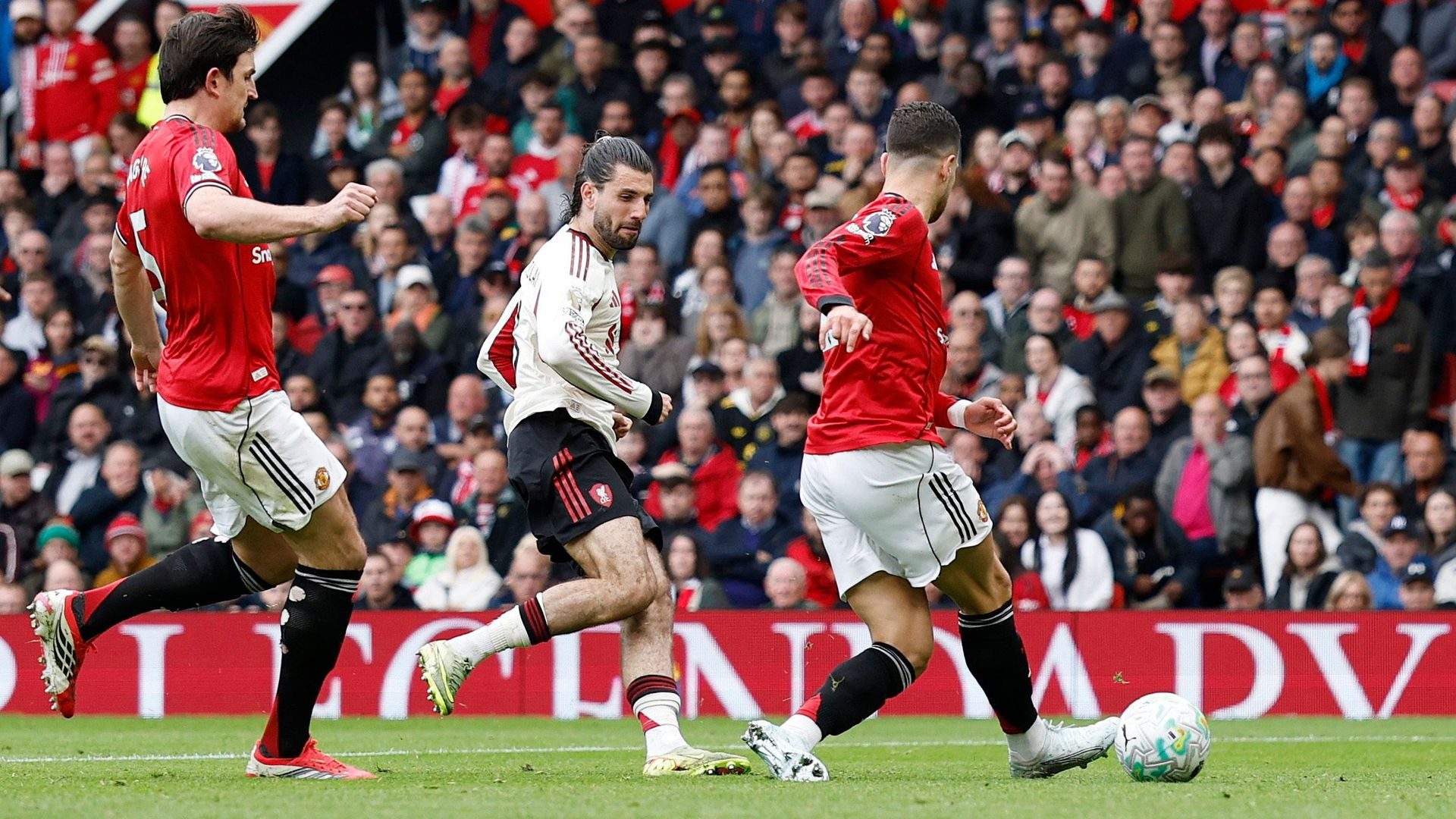 resources_premierleague_pulselive_com 2026 05 03T153901Z_805264851_UP1EM5317H0LN_RTRMADP_3_SOCCER ENGLAND MUN LIV (1).jpg