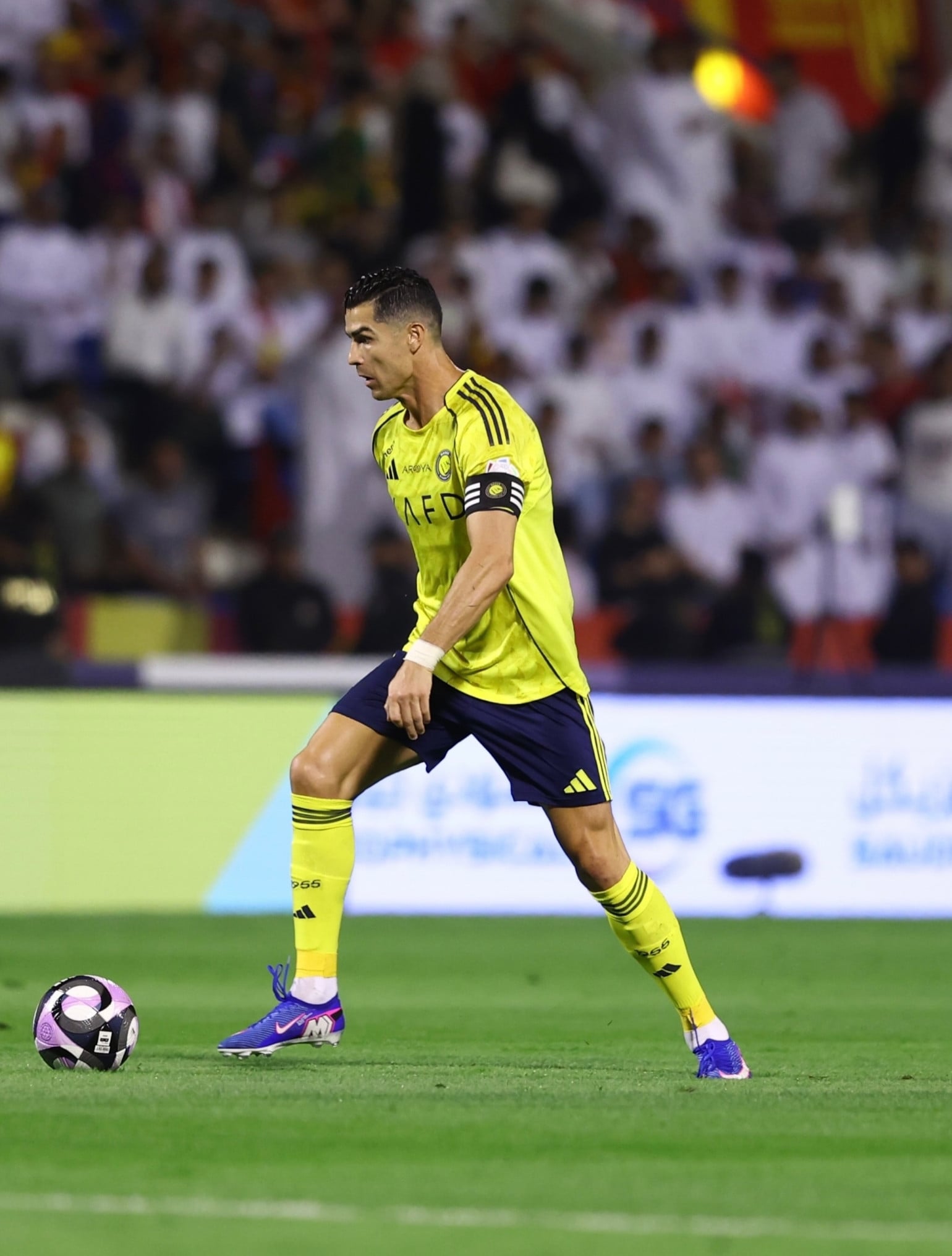 https://static-images.vnncdn.net/vps_images_publish/000001/000003/2026/5/4/ronaldo-vo-duyen-al-nassr-thua-dau-san-khach-77.jpg