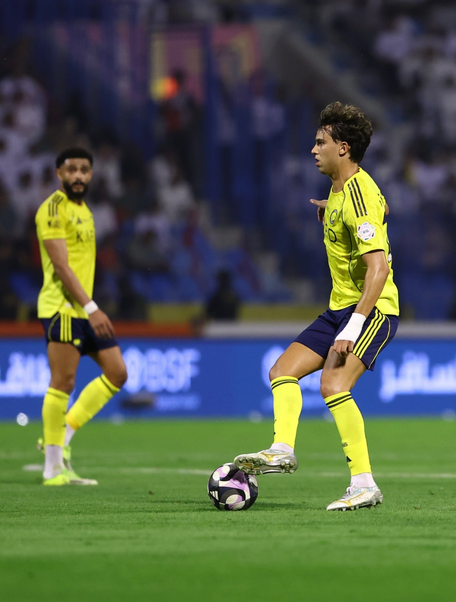 https://static-images.vnncdn.net/vps_images_publish/000001/000003/2026/5/4/ronaldo-vo-duyen-al-nassr-thua-dau-san-khach-78.jpg